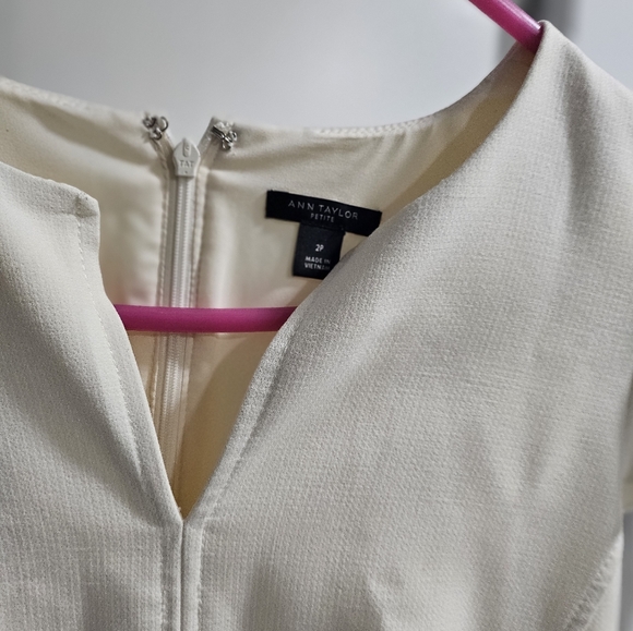 Dress - Picture 4 of 5